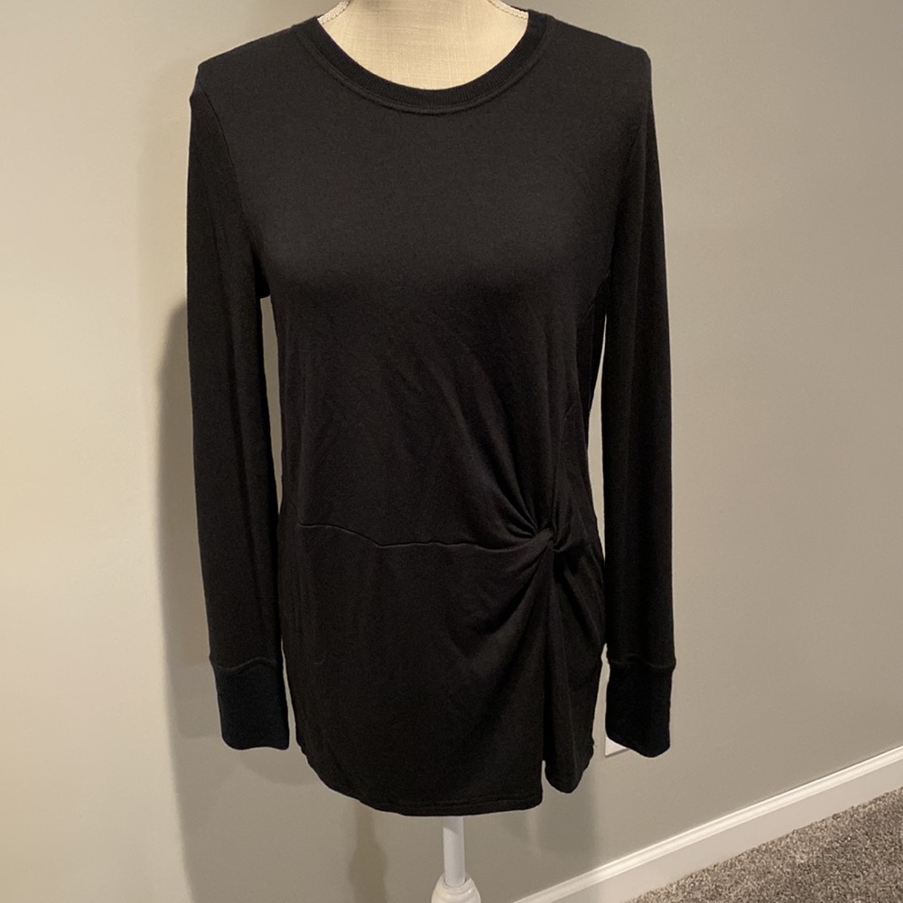 Athleta Nirvana Twist Front Black Top Size: S